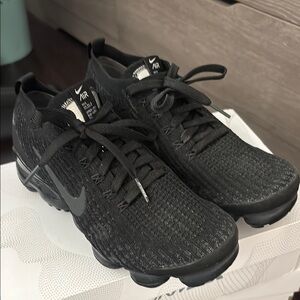 Nike Men’s Flyknit VaporMax Sneakers - Black